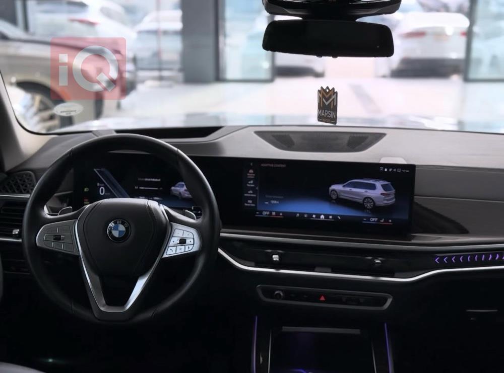 بی ئێم دەبڵیو X7